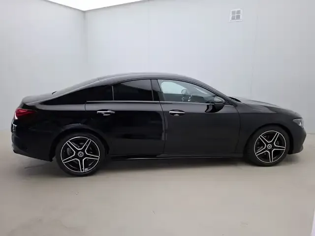 Mercedes-Benz CLA 180