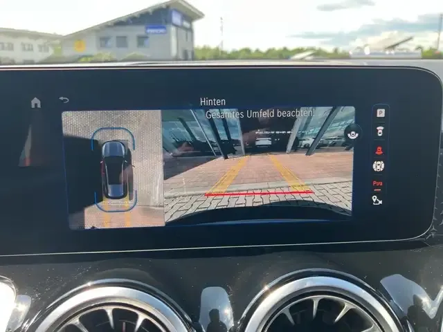 Mercedes-Benz EQB 350