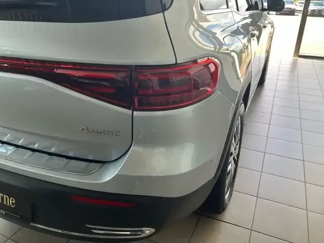 Mercedes-Benz EQB 350