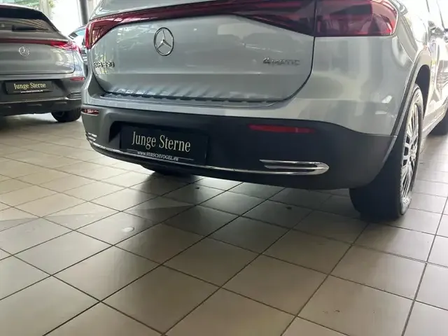 Mercedes-Benz EQB 350