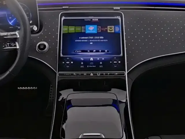 Mercedes-Benz EQE 350