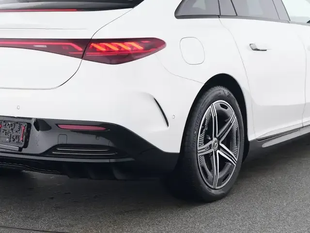 Mercedes-Benz EQE 350