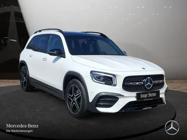 Mercedes-Benz GLB 220