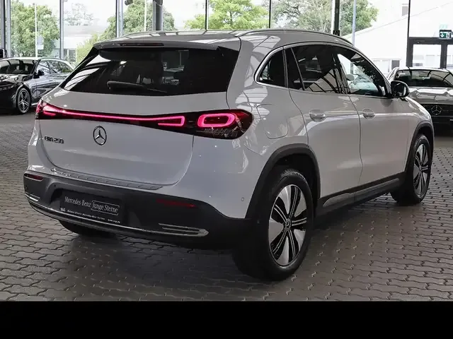 Mercedes-Benz EQA 250