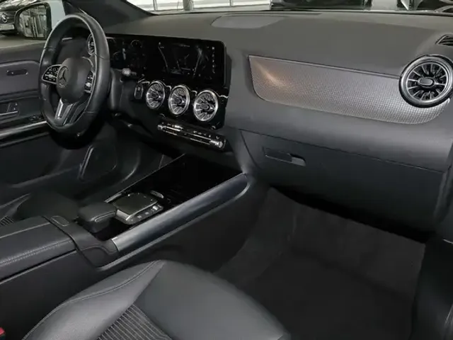 Mercedes-Benz EQA 250