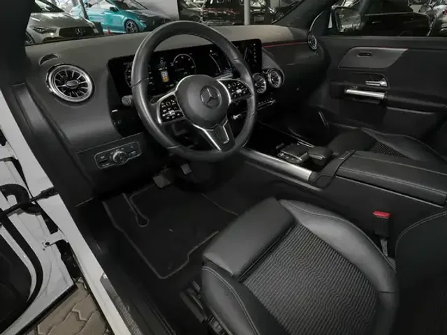 Mercedes-Benz EQA 250
