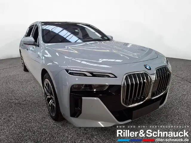 BMW 740