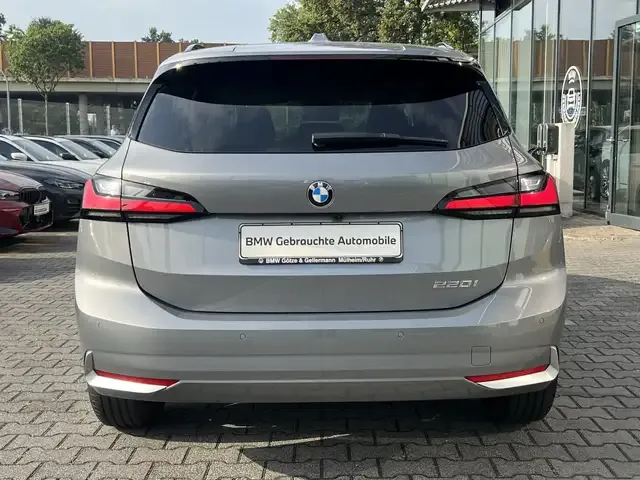 BMW 220