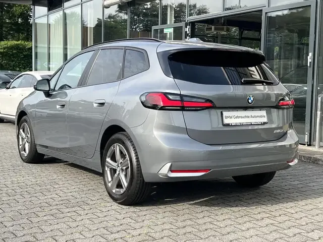 BMW 220