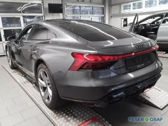 Audi e-tron GT