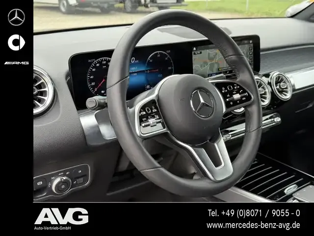 Mercedes-Benz EQB 300