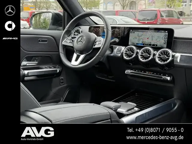 Mercedes-Benz EQB 300