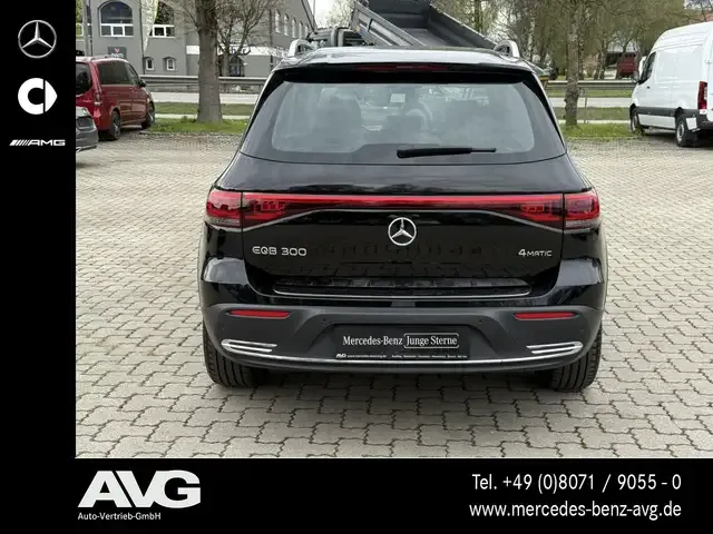 Mercedes-Benz EQB 300