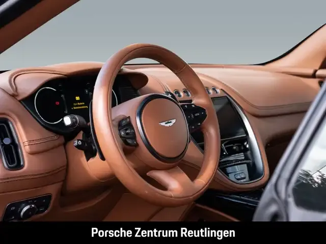 Aston Martin DBX