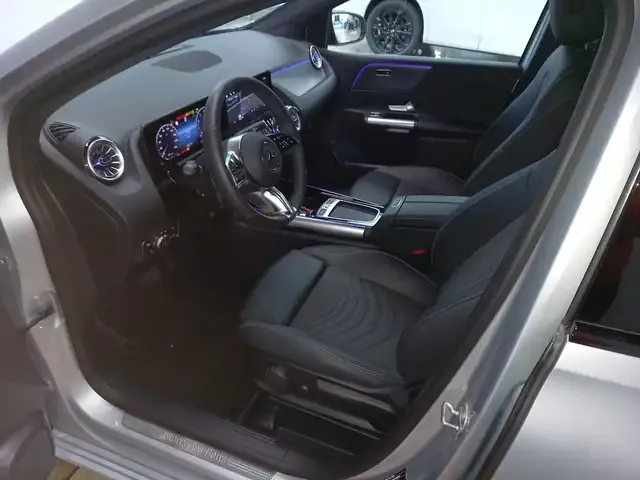 Mercedes-Benz B 220