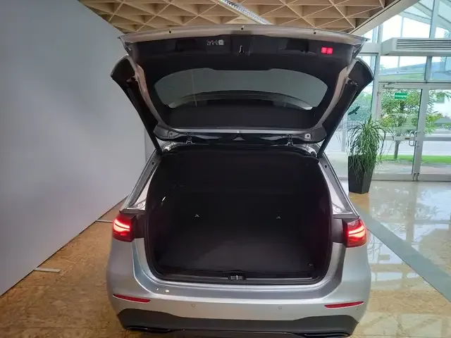 Mercedes-Benz B 220