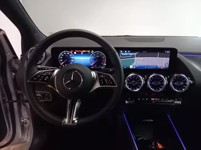 Mercedes-Benz B 220