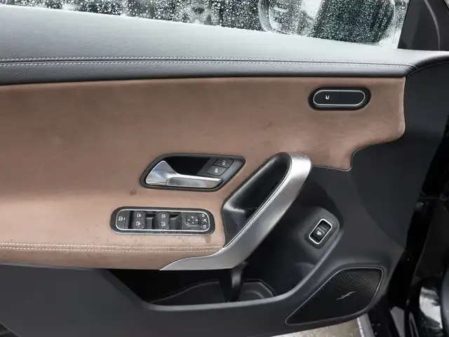 Mercedes-Benz CLA 220