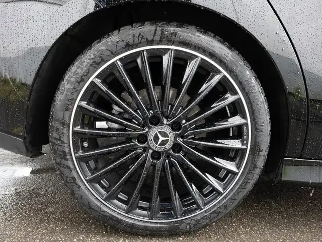 Mercedes-Benz CLA 220