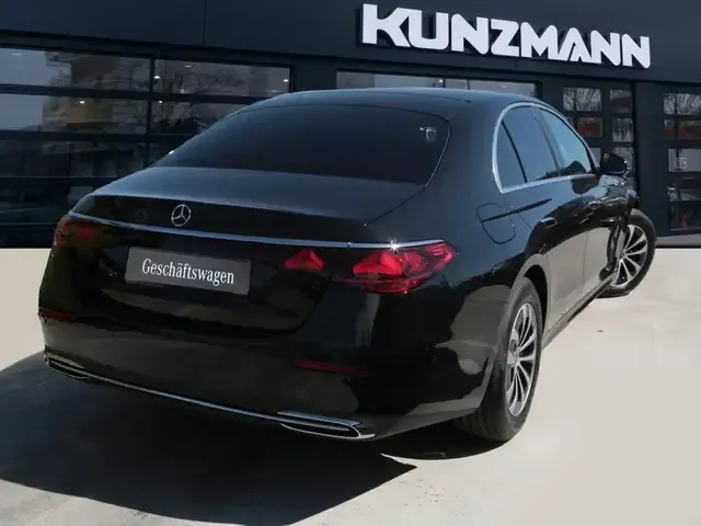 Mercedes-Benz E 200
