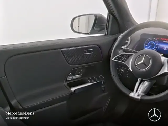 Mercedes-Benz EQB 250