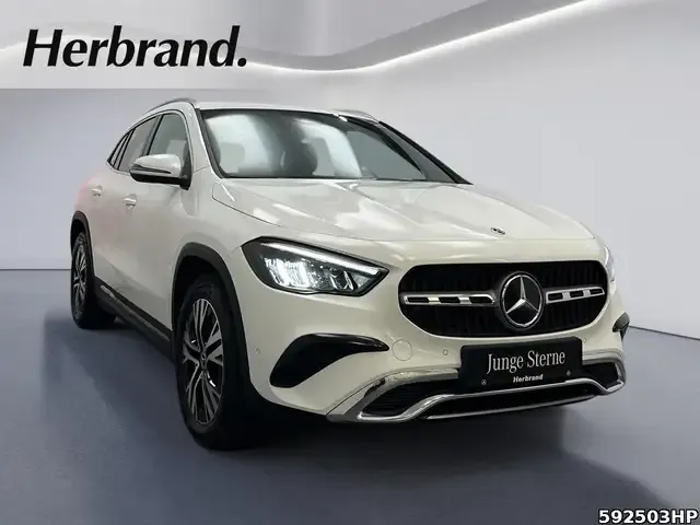 Mercedes-Benz GLA 200