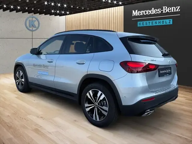 Mercedes-Benz GLA 180