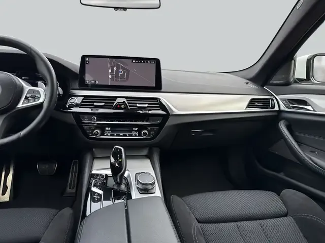 BMW 545