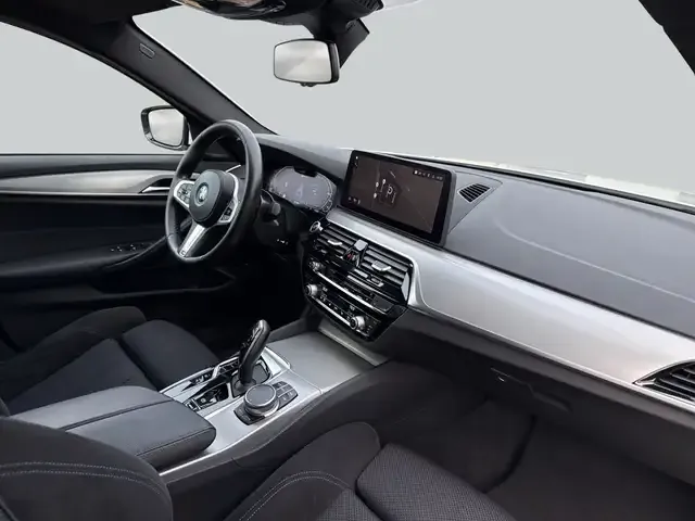 BMW 545