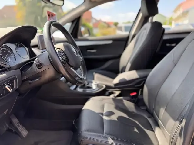 BMW 220