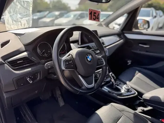 BMW 220