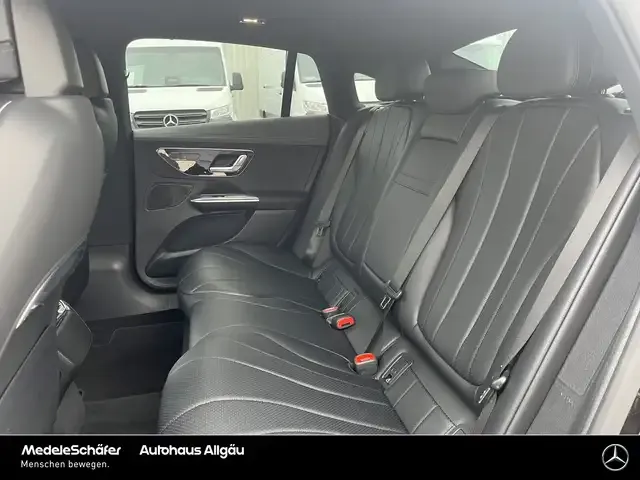 Mercedes-Benz EQE 300