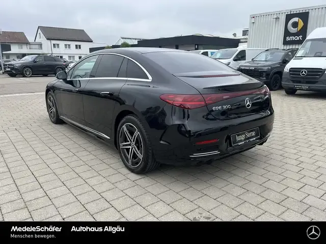 Mercedes-Benz EQE 300