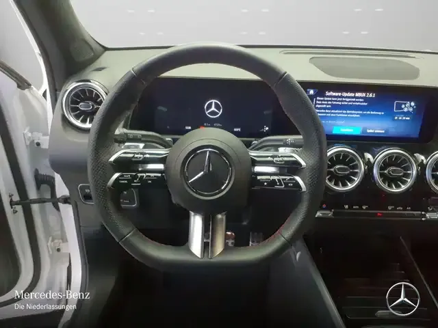 Mercedes-Benz GLB 220