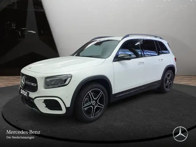 Mercedes-Benz GLB 220