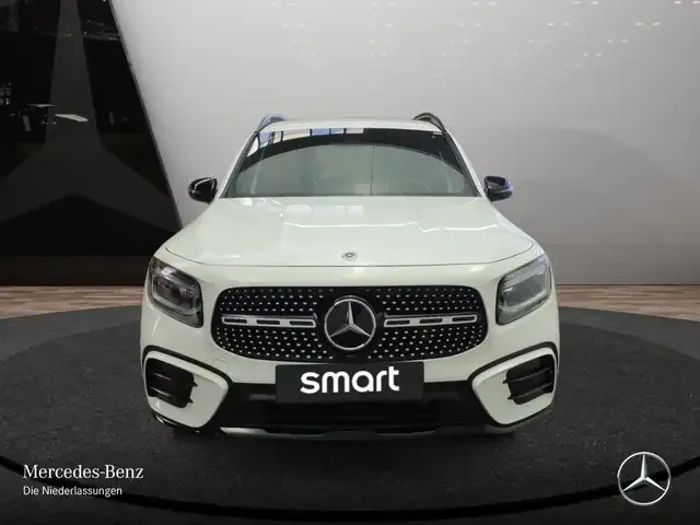 Mercedes-Benz GLB 220