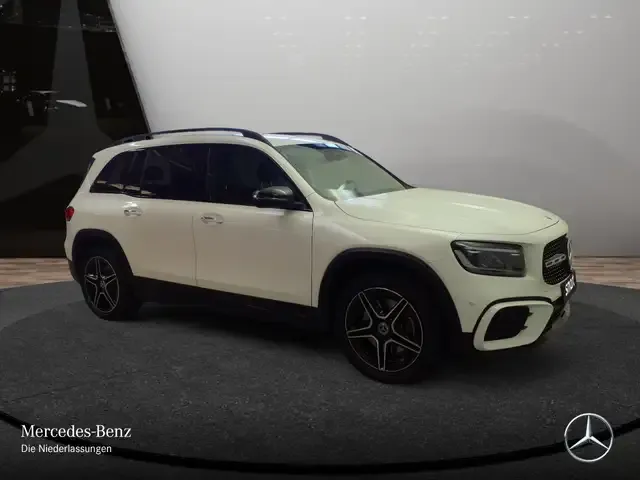 Mercedes-Benz GLB 220