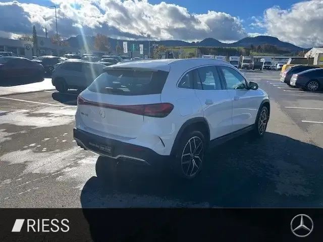 Mercedes-Benz EQA 250