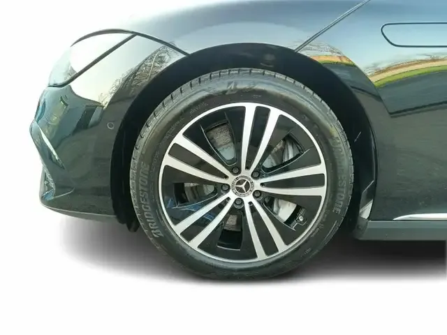 Mercedes-Benz EQE 300