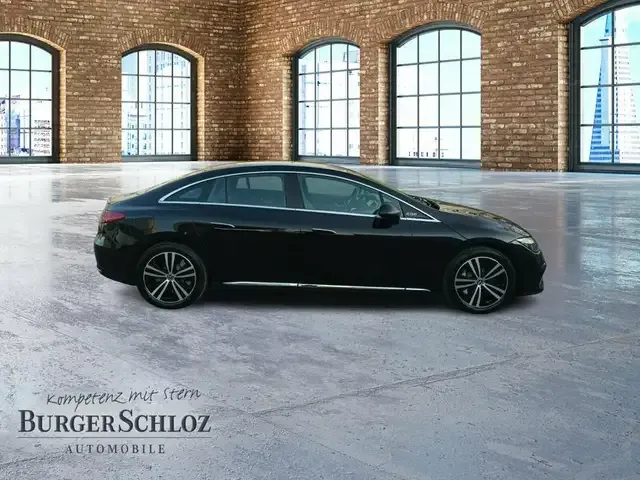 Mercedes-Benz EQE 300