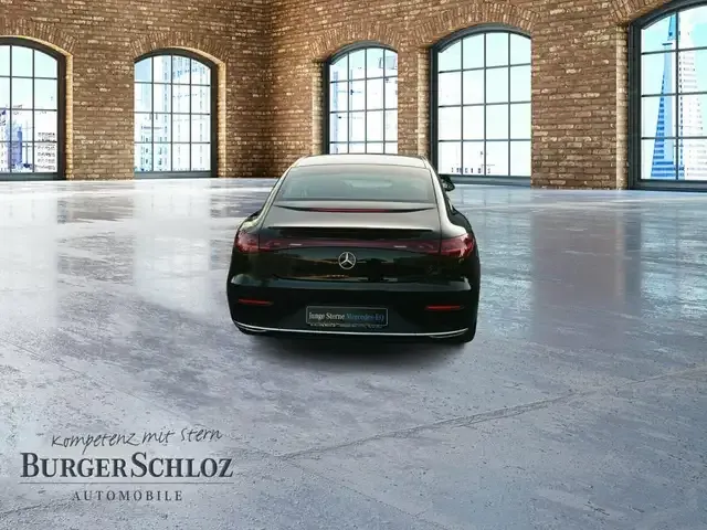 Mercedes-Benz EQE 300