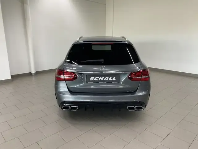Mercedes-Benz C 63 AMG