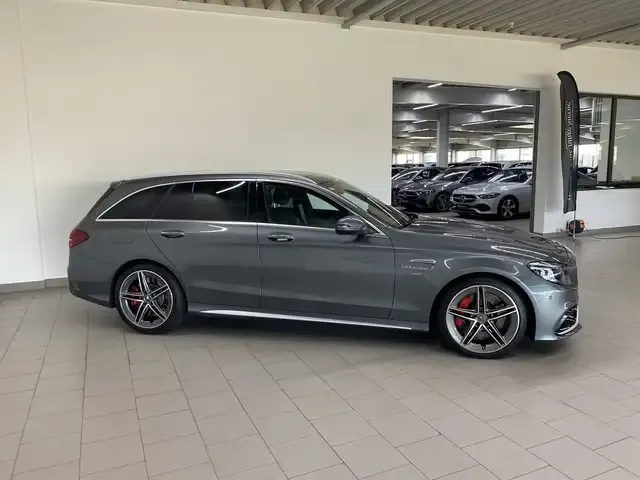 Mercedes-Benz C 63 AMG