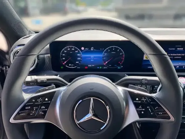 Mercedes-Benz A 180