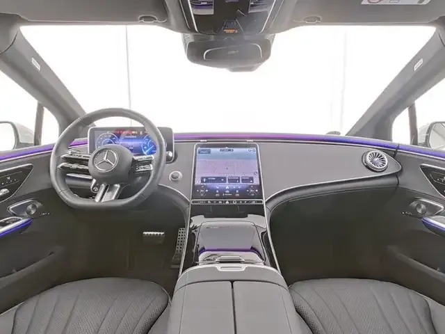 Mercedes-Benz EQE 300