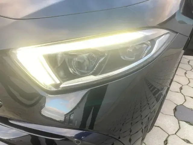 Mercedes-Benz CLS 220