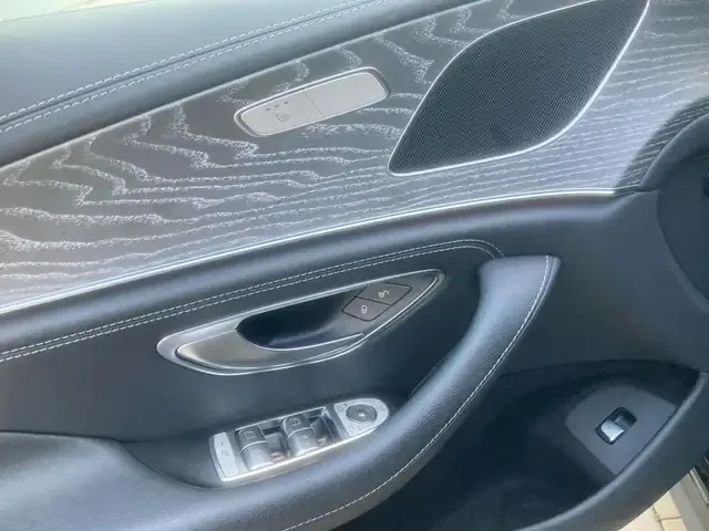 Mercedes-Benz CLS 220