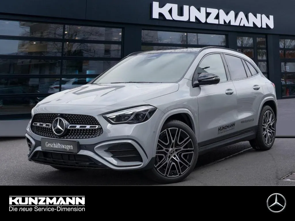 Mercedes-Benz GLA 220