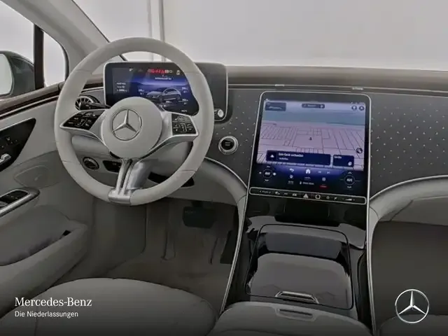 Mercedes-Benz EQE 300