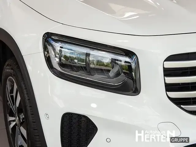 Mercedes-Benz GLB 180